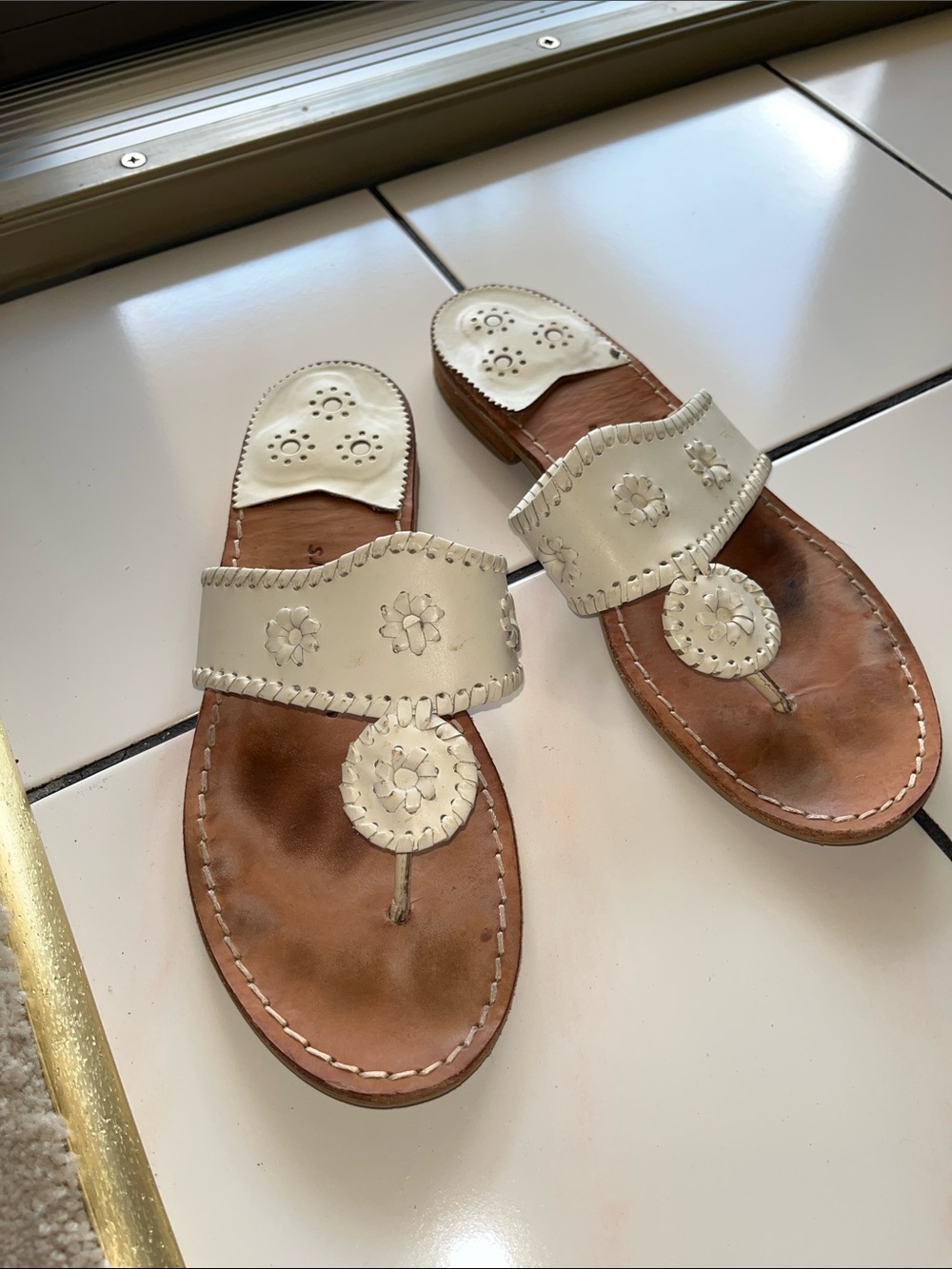 Jack Rogers Women’s White Leather Floral Thong Sandals